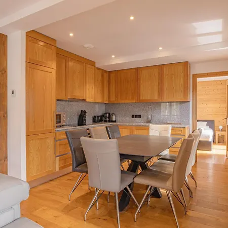 Grand Paradis- Modern 3 Bedroom With Spectacular Views Apartment