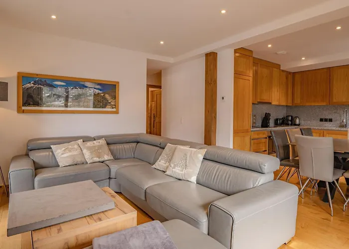 Апартаменти Grand Paradis- Modern 3 Bedroom With Spectacular Views Шамоні